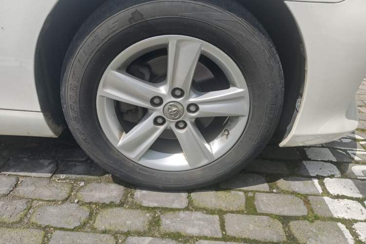 Used Toyota Reiz 2013 2.5S Elite Edition Right Front Wheel Hub