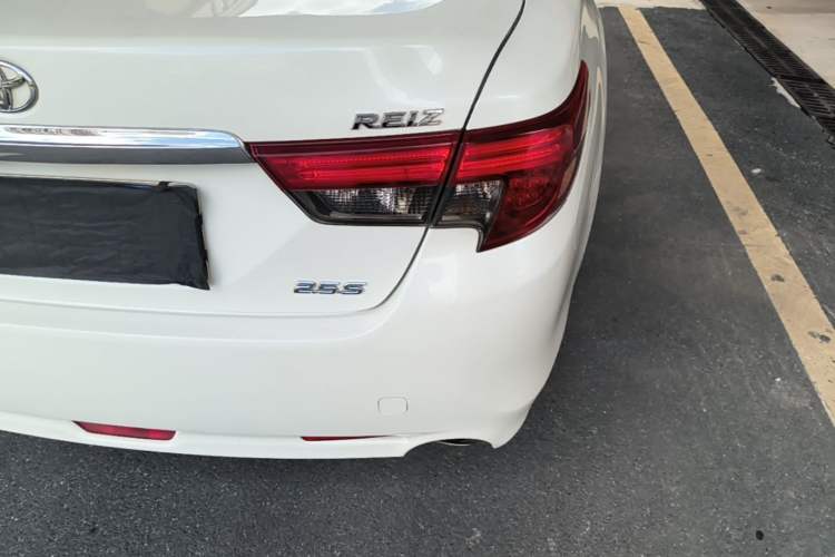 Used Toyota Reiz 2013 2.5S Elite Edition Right Rear Taillight