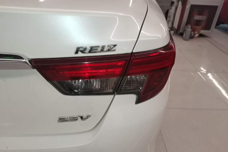 Used Toyota Reiz 2013 2.5V Elite Edition Right Rear Taillight