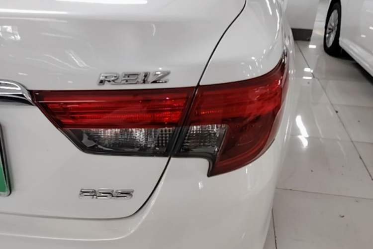 Used Toyota Reiz 2013 2.5S Elite Edition Right Rear Taillight