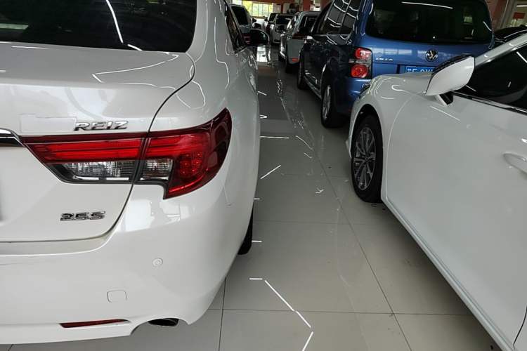 Used Toyota Reiz 2013 2.5S Elite Edition Right Rear Taillight