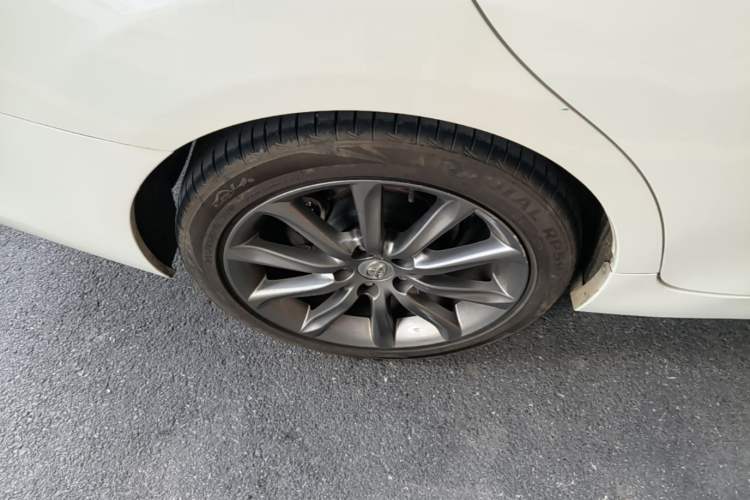 Used Toyota Reiz 2013 2.5S Elite Edition Right Rear Wheel Hub