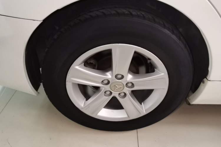 Used Toyota Reiz 2013 2.5V Elite Edition Right Rear Wheel Hub