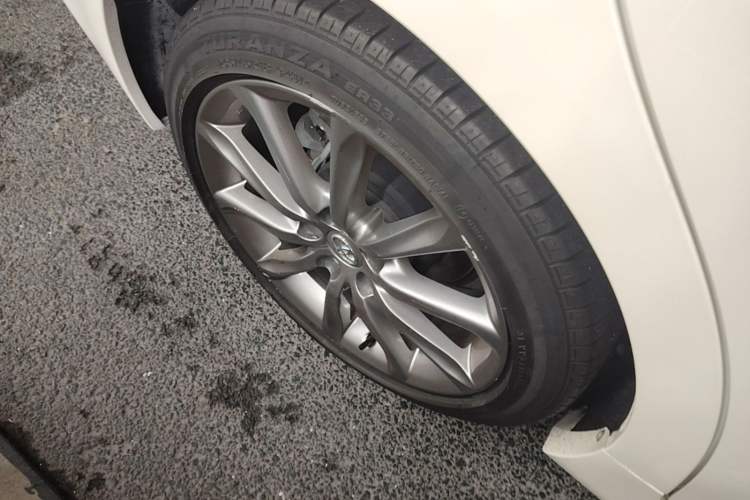 Used Toyota Reiz 2013 2.5V Shangrui Edition Right Rear Wheel Hub
