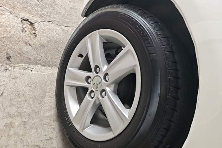 Used Toyota Reiz 2013 2.5V Elite Edition Right Rear Wheel Hub