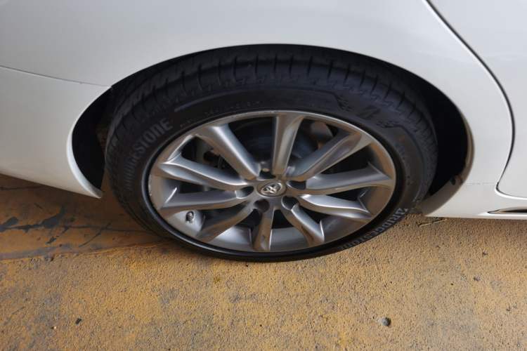 Used Toyota Reiz 2013 2.5V Shangrui Edition Right Rear Wheel Hub