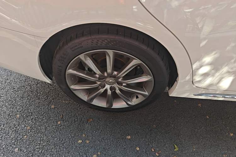Used Toyota Reiz 2013 2.5V Shangrui Edition Right Rear Wheel Hub