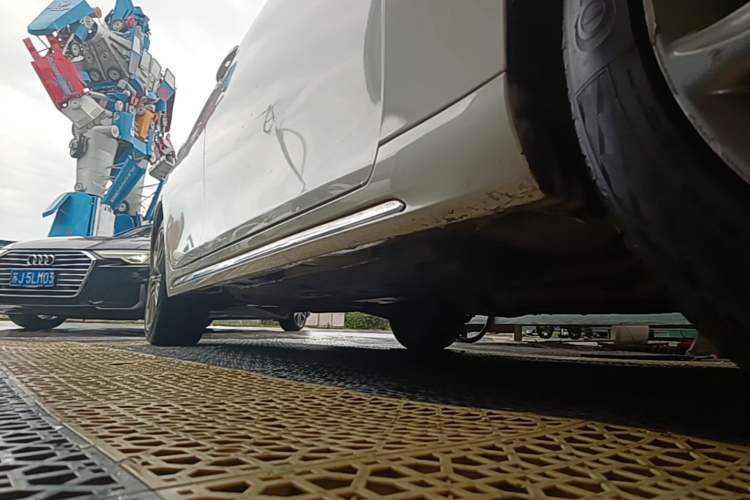 Used Toyota Reiz 2013 2.5V Shangrui Edition Right Side Sill