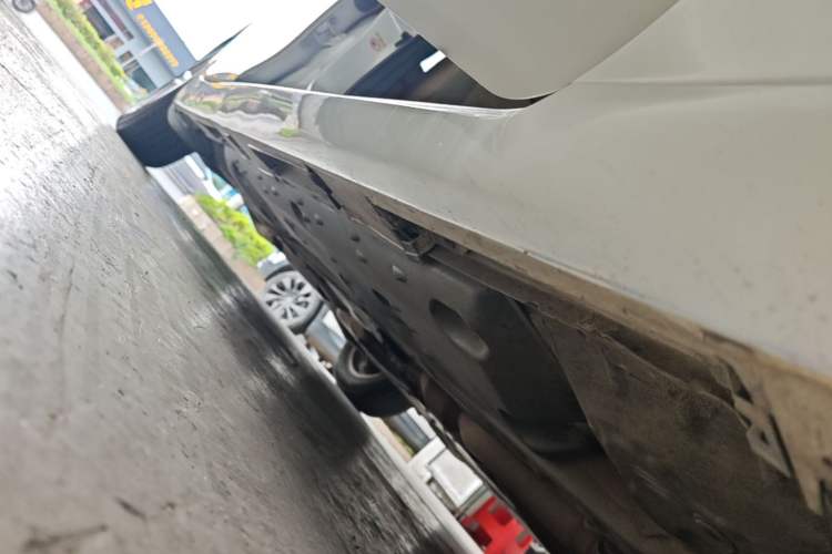 Used Toyota Reiz 2013 2.5V Elite Edition Right Side Sill