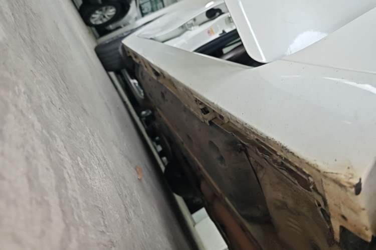 Used Toyota Reiz 2013 2.5S Elite Edition Right Side Sill