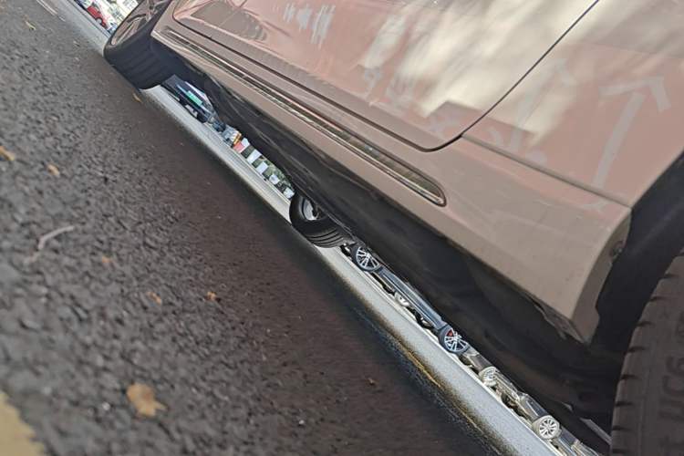 Used Toyota Reiz 2013 2.5V Shangrui Edition Right Side Sill