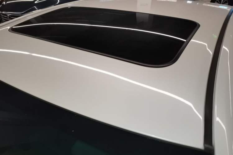 Used Toyota Reiz 2013 2.5V Elite Edition Roof