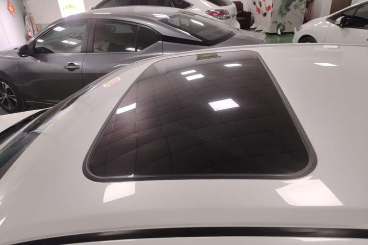 Used Toyota Reiz 2013 2.5V Elite Edition Roof