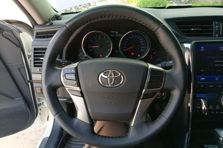 Used Toyota Reiz 2013 2.5V Elite Edition Steering Wheel