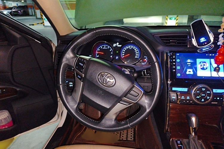 Used Toyota Reiz 2013 2.5V Elite Edition Steering Wheel