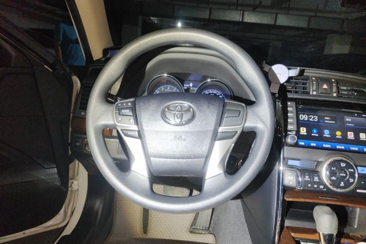 Used Toyota Reiz 2013 2.5S Elite Edition Steering Wheel