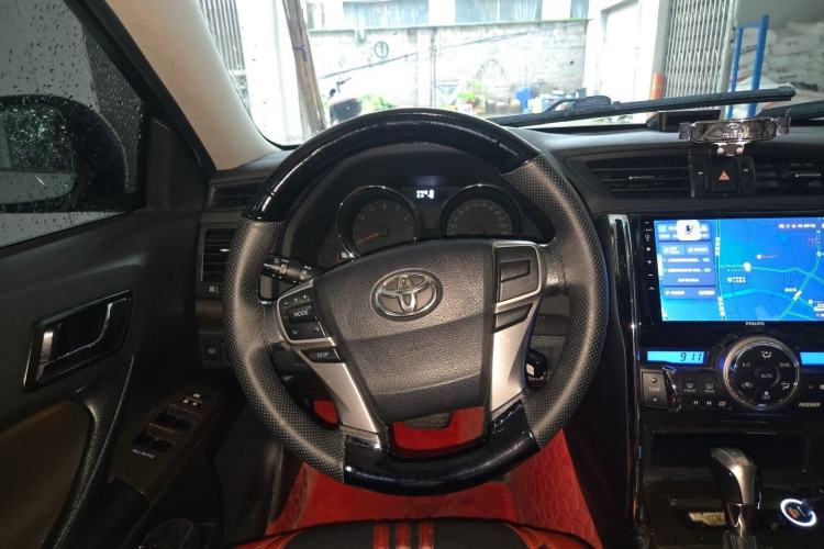 Used Toyota Reiz 2013 2.5V Elite Edition Steering Wheel