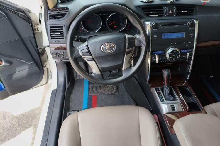 Used Toyota Reiz 2013 2.5S Elite Edition Steering Wheel
