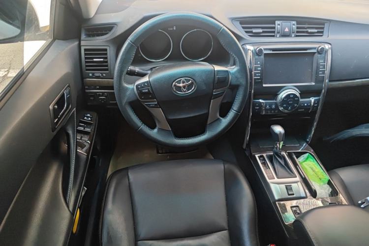 Used Toyota Reiz 2013 2.5V Elite Edition Steering Wheel