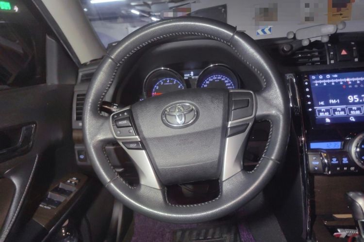 Used Toyota Reiz 2013 2.5V Elite Edition Steering Wheel