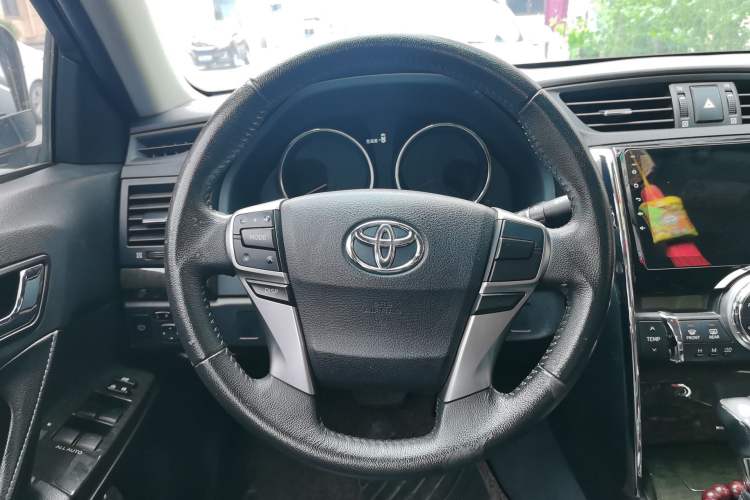 Used Toyota Reiz 2013 2.5V Elite Edition Steering Wheel