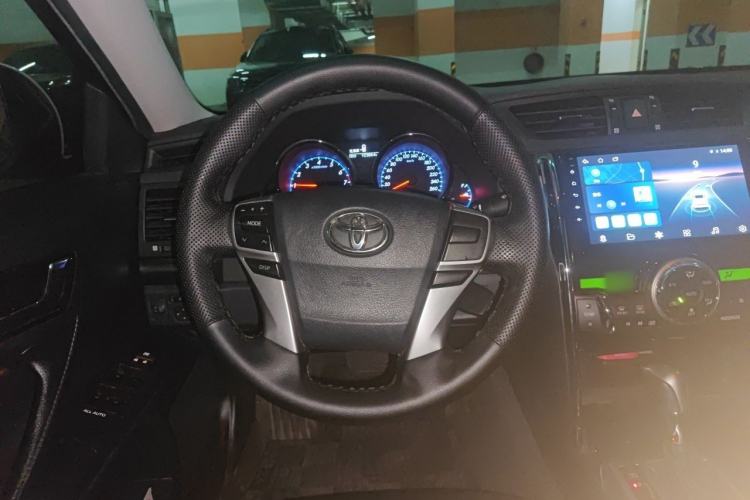 Used Toyota Reiz 2013 2.5V Elite Edition Steering Wheel