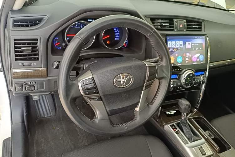 Used Toyota Reiz 2013 2.5S Elite Edition Steering Wheel