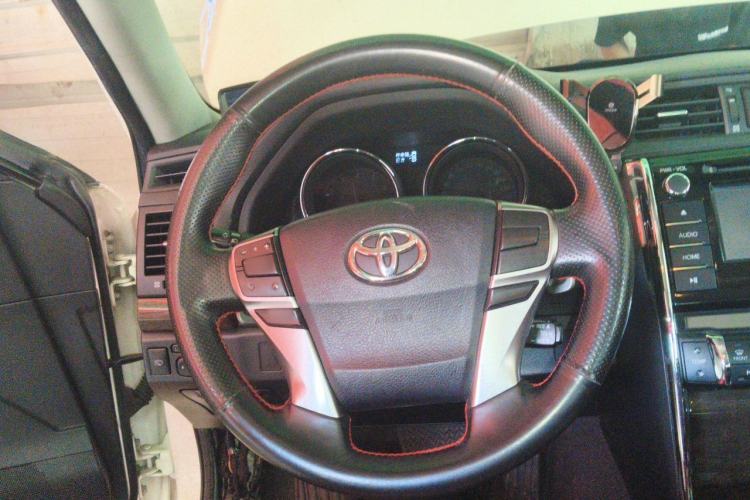 Used Toyota Reiz 2013 2.5S Elite Edition Steering Wheel