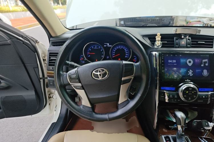 Used Toyota Reiz 2013 2.5V Elite Edition Steering Wheel