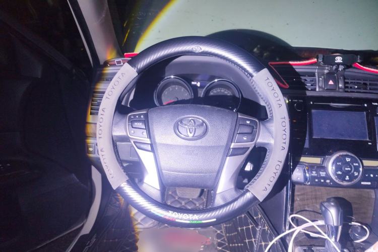 Used Toyota Reiz 2013 2.5V Shangrui Edition Steering Wheel
