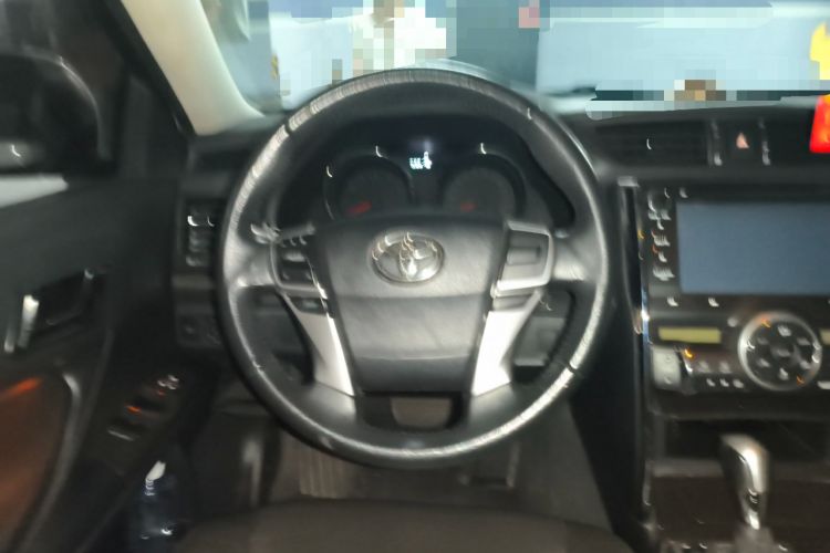 Used Toyota Reiz 2013 2.5V Elite Edition Steering Wheel