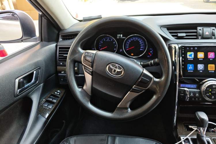 Used Toyota Reiz 2013 2.5S Elite Edition Steering Wheel