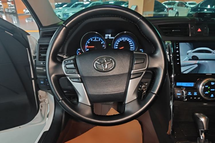 Used Toyota Reiz 2013 2.5V Elite Edition Steering Wheel