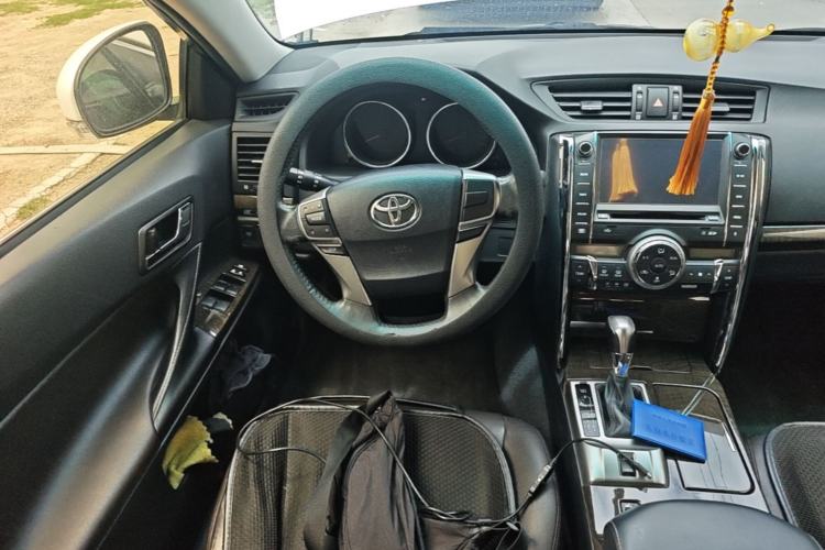 Used Toyota Reiz 2013 2.5V Elite Edition Steering Wheel