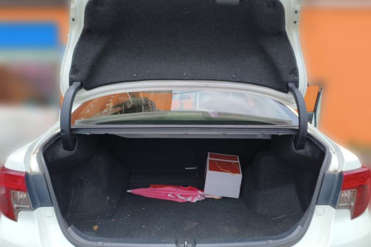 Used Toyota Reiz 2013 2.5V Elite Edition Trunk