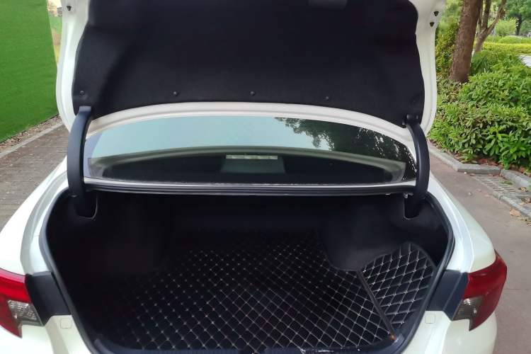 Used Toyota Reiz 2013 2.5V Shangrui Edition Trunk