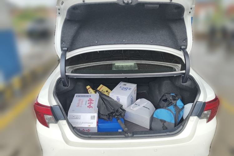 Used Toyota Reiz 2013 2.5V Elite Edition Trunk