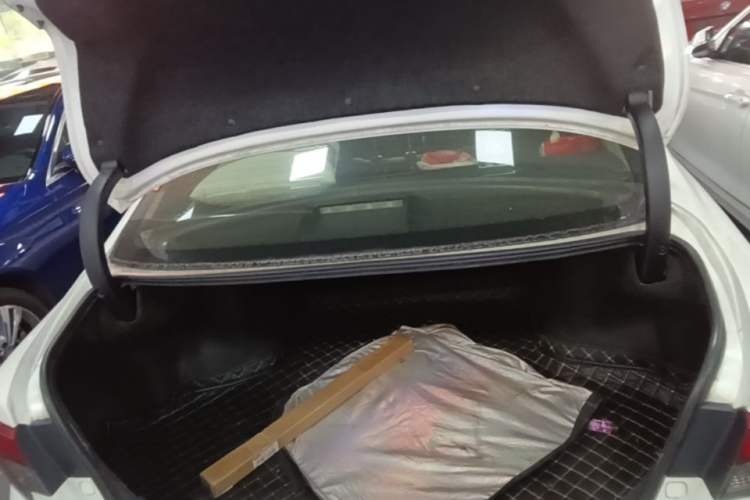 Used Toyota Reiz 2013 2.5V Shangrui Edition Trunk