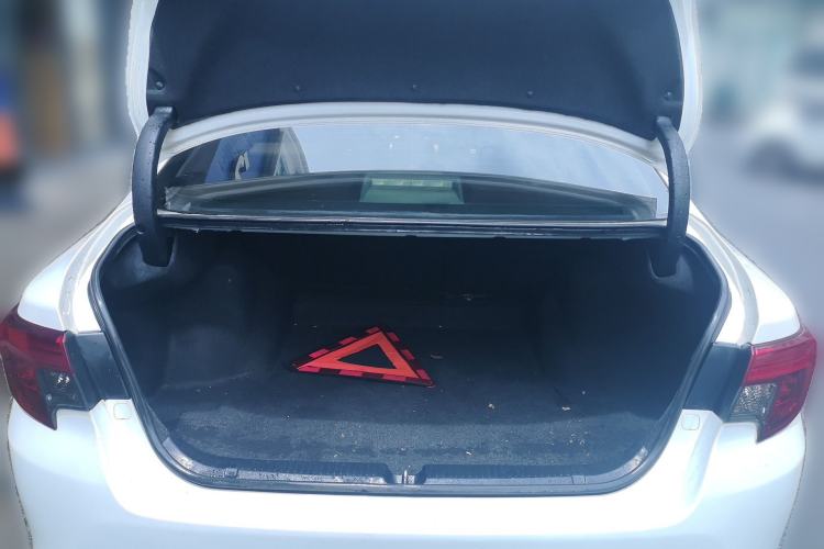Used Toyota Reiz 2013 2.5V Elite Edition Trunk