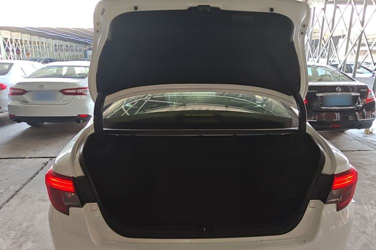Used Toyota Reiz 2013 2.5S Elite Edition Trunk