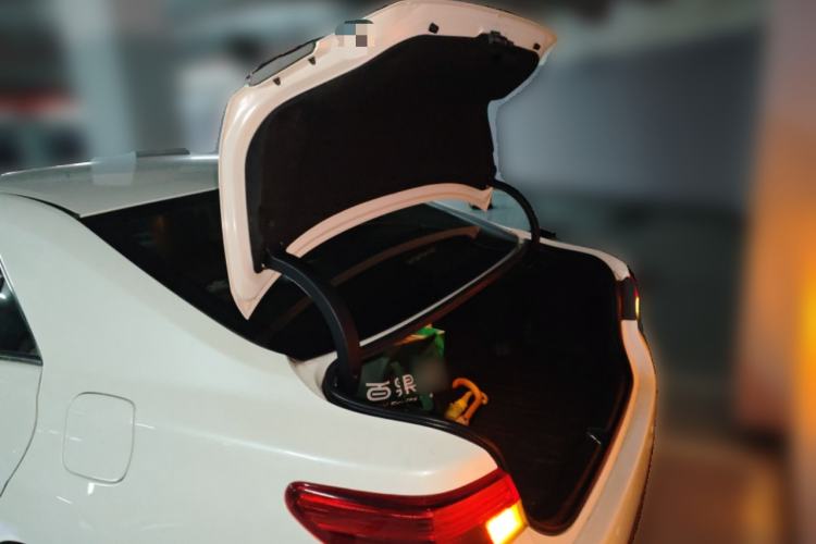 Used Toyota Reiz 2013 2.5S Elite Edition Trunk