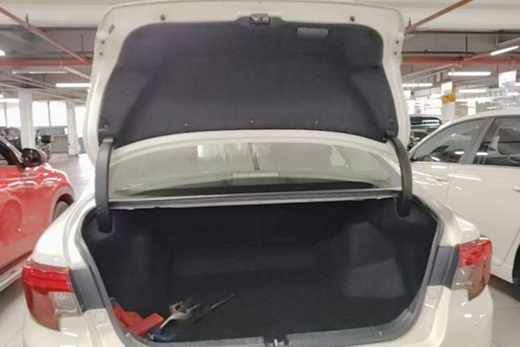 Used Toyota Reiz 2013 2.5S Elite Edition Trunk