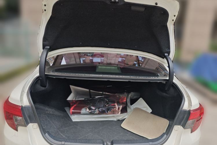 Used Toyota Reiz 2013 2.5V Elite Edition Trunk