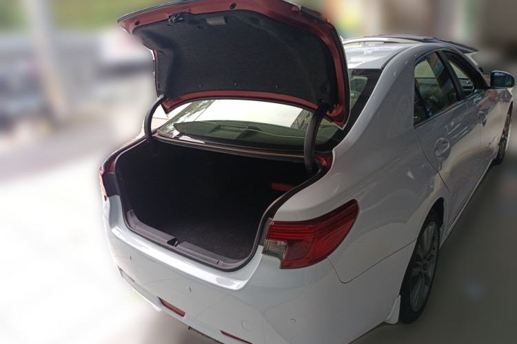 Used Toyota Reiz 2013 2.5V Shangrui Edition Trunk