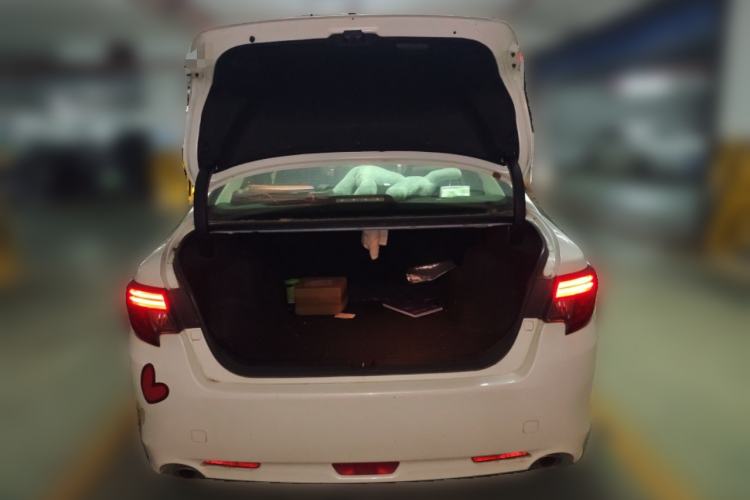 Used Toyota Reiz 2013 2.5V Shangrui Edition Trunk