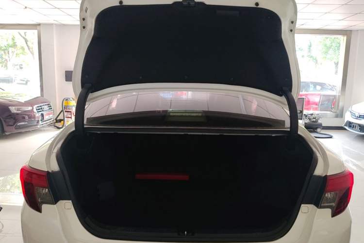 Used Toyota Reiz 2013 2.5V Shangrui Edition Trunk