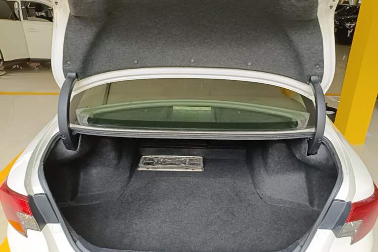 Used Toyota Reiz 2013 2.5S Elite Edition Trunk