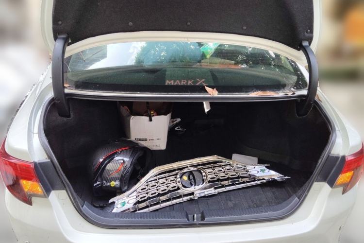 Used Toyota Reiz 2013 2.5V Shangrui Edition Trunk