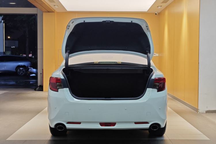 Used Toyota Reiz 2013 2.5S Elite Edition Trunk