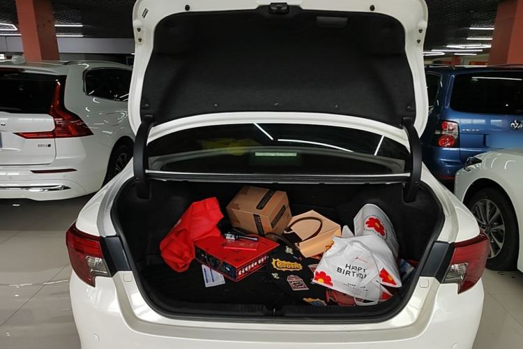 Used Toyota Reiz 2013 2.5S Elite Edition Trunk
